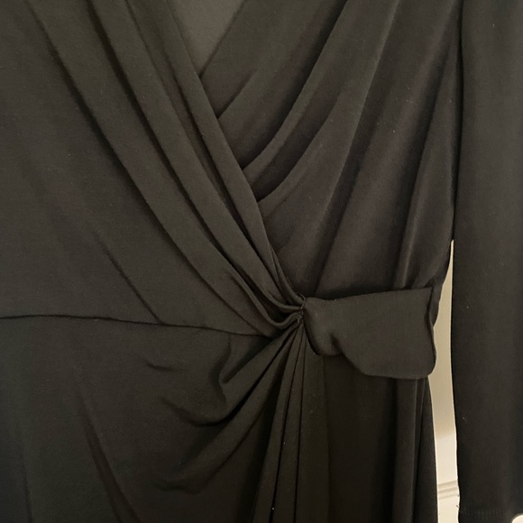 Professional LBD - Picture 2 of 4